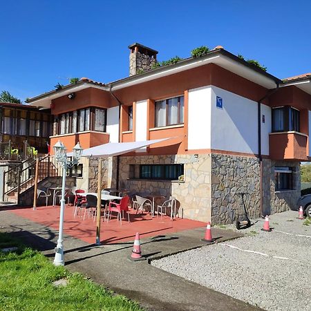 Family House Gijon Villa Bagian luar foto